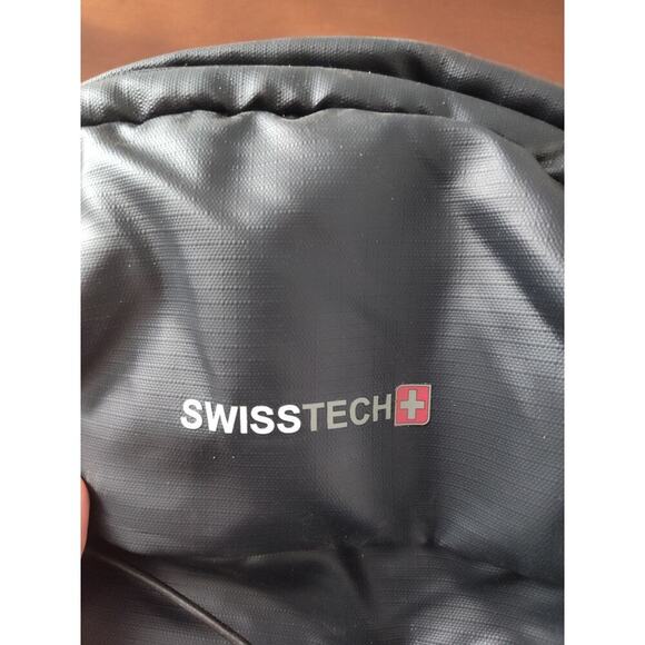 Swiss Tech Unisex Bungee 20 Liter Backpack for School or Work, BlackNOT FOR
SALE - Picture 3 of 10
